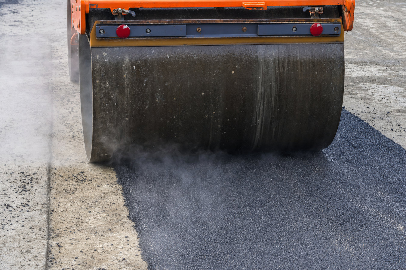 Adelanto Asphalt Paving asphalt paving crew at work in Adelanto, CA